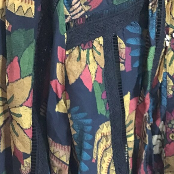 FARM RIO Macaw Ballet Blouse - Picture 5 of 15